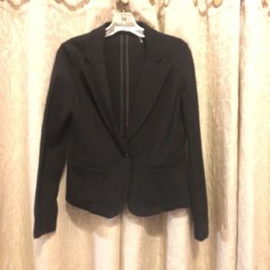 New fitted stretch cropped blazer